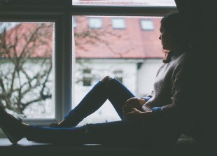 Window view 1081788 960 720 1.jpg